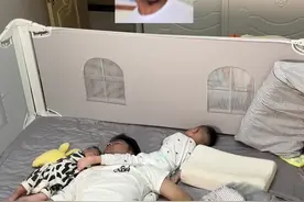 爸爸带娃为什么那么轻松？#美的灵眸洗地机器人W20P #男人带娃系列 #妈妈带娃vs爸爸带娃 #二胎家庭视频封面