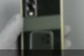 三星fold3改装升级w25更换大屏 来自两年铁粉的战损机 维修改装全程#数码科技 #解压视频 #折叠屏维修 #心系天下 #三星W25@抖音短视频视频封面