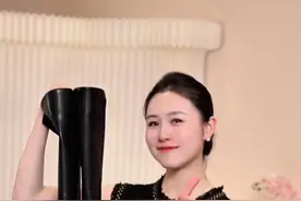 女儿要开家长会了，穿哪套才能盖过李雨晴妈妈呢#穿搭 #女性力量 #有趣的灵魂