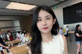 香港中环投行小姐姐，宁夏省高考前100中科大本科，港大硕士，年入150万，为什么选择裸辞？视频封面