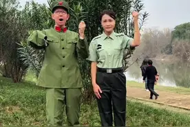 少年时代的我，看着邱少云、黄继光、董存瑞、罗光燮等一系列英雄人物连环画长大，慢慢滋生入伍当英雄的理想，如愿以偿为国戍边近五载，惜之出师未捷身先残。如今后继有人再走从军报国路，足慰初心！ #榜样的力量 #前赴后继 #青出于蓝视频封面