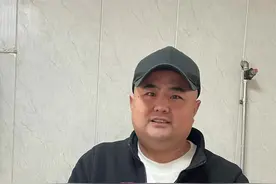 今天灌点肠，去年做的很好吃，还是按着那个比例来。中午清蒸个鸭嘴鱼，第一次吃，味道鲜美。#我的乡村生活 #抖音美食推荐官 #灌肠的家常做法 #年味的开端从灌肠开始