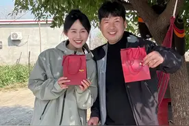 今天给大侄子买金锁啦 #满月宝宝送金锁#满月宝宝送金手镯 #意想不到的结局 #首饰分享视频封面