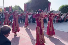 塔吉克族，我国唯一一个白人民族，颜值无论男女都是杠杠的