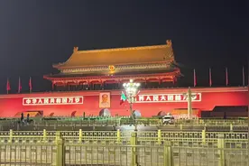 #队列标兵 #天安门升旗 一点开始排队等待升旗仪式，太值得纪念