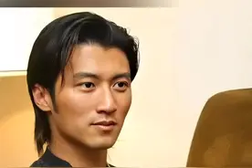 谢霆锋 狄波拉不为人知的故事 #明星背后故事视频封面