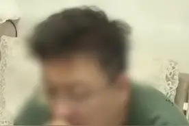 男子突发持续高热 头痛呕吐， 硬撑3天后被送进ICU确诊为“流脑”，专家：“流脑”早期症状与普通感冒相似，冬春季节出现意识混乱、嗜睡等尽快就医！#流感 #流行性脑脊髓膜炎视频封面