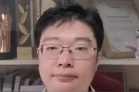 慢阻肺实在控制不住怎么办，阿奇霉素来帮忙，指南里都说有用视频封面