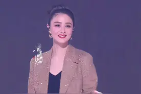 宁可满身酒味，也不要眼眶含眼泪，苦不堪言的时候，就尽量把自己灌醉#这晚风丝丝吹这夜色惹人醉视频封面