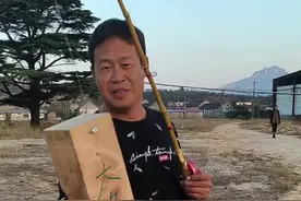 用竹子做一根狂甩大鱼的钓竿。#手作木艺 #钓鱼 #竹子鱼竿视频封面