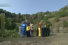 风水大师想要子女过得好找个风水大师。看看墓地。# 后代才能得好视频封面