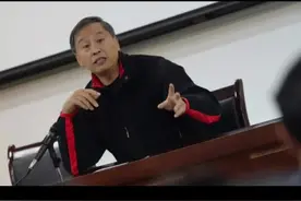 李亚光被查，曾任中国女篮总教练视频封面