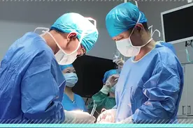 藏毛窦是一种含有毛发的慢性窦道疾病，会引起肛瘘和脓肿，大家一定要注意个人卫生和清洁。#藏毛窦