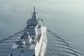 055万吨大驱能单挑航母吗？