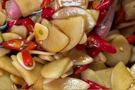 不用腌的萝卜泡菜，我家每个月都要做！#我的厨房日记 #美食教程 #腌萝卜 #真是清脆爽口又开胃 #家常菜视频封面