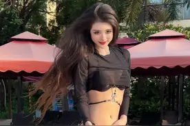 军师 这种都在跟谁谈啊 #海边穿搭无不良引导 #车模之家 #车模鑫儿 #模特之家视频封面