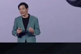 雷军被传偷喝员工酸奶#雷军 #网友喊话雷军有多疯