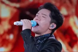 凤凰传奇曾毅佩戴手表被质疑款式含不雅性暗示，SEIKO否认生产销售曾毅引争议手表#凤凰传奇曾毅 #曾毅 #手表 #曾毅手表 #SEIKO