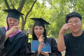 暑假作业帮学习机破价专场来了！全国销量第一，一机顶6机，还有价值80万的课程！赶紧来！