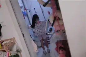 #小人精日常 妹妹最近拉臭臭费劲，姐姐在旁边传授经验🤫