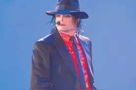 #迈克尔杰克逊 最畅销的一张专辑，不仅有好听的歌曲，还有让世界为之着迷的舞蹈#michaeljackson #迈克尔杰克逊舞蹈