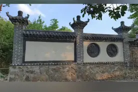 每一个在你生命里出现的人，都有原因，都有使命。喜欢你的人给了你温暖和勇气；你喜欢的人让你学会了爱和自持；你不喜欢的人教会了你宽容和尊重；不喜欢你的人让你知道了自省和成长。没有人是无缘无故出现在你生命里的，每一个人的出现都是缘份，都有原因，都值得感恩。莲花庵驿站正在提升中，欢迎各位领导和兄弟姐妹们多提宝贵意见！