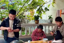 红薯糖糕做法 不用烫面做法非常简单一看就会，家里有红薯就能做。#红薯糖糕 #糖糕做法 #农村美食 #农村生活真惬意视频封面