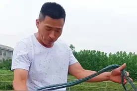 无鞍如何骑马？#骑马 #野骑 #马背上自由的风 #策马奔腾 #马场日常