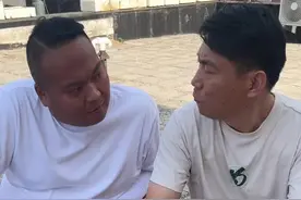 #趣味游戏 #娱乐 #棋牌游戏 #小牌大耍 #以牌会友 老表们都想看牌神安教练视角，那么好他来了视频封面