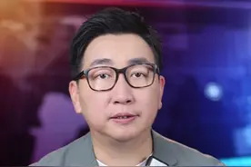有网友在银行疑似买到“掺假金条”？涉事银行回应来了 #银行回应网传有人买到掺假金条 #黄金 #金条