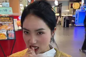 历史上有谁同时见过秦始皇、项羽和刘邦#街头采访 #内容启发搜索视频封面