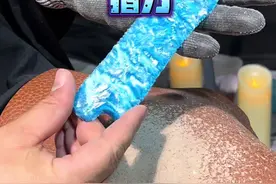 海一样深邃的小刀制作过程 刀尖丢了🥹#解压 #非遗#打制石器#制作过程#这手艺如今很少见了快失传了视频封面