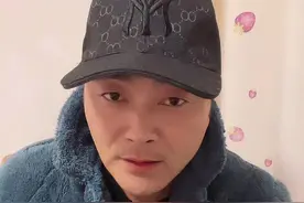 当一个男人真正爱一个女人的时侯，他第一反应就是给女人买东西！#爱你的人生怕给你的不够多