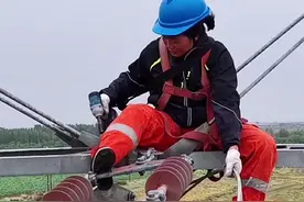 我只是一个人间的凡夫俗子，九六的做电力的女孩，我不是人民币，做不到人人都喜欢，请喷子们口下积点德，#电力小妹