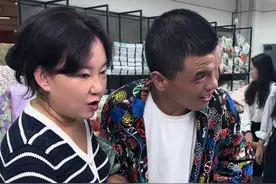 佩佩成了大喜的心梗了，看见美女都不带看一眼的，我是不是应该把佩佩叫回来跟大喜玩#记录生活 #记录这一刻心情视频封面