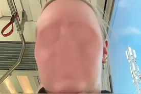 他甚至没有注意到在拍视频，#五官挑战 #五官拼凑 #五官组合视频封面