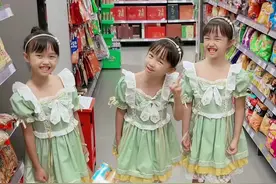 又是被三个女儿套路的一天，这哪是一小包，是“亿”小包吧 #姐妹日常#母女日常视频封面