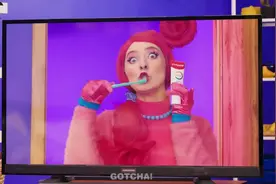 如果你的脚脏兮兮？第一视角带你去体验调皮捣蛋的熊孩子视频封面