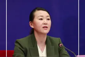 10天前还在出席会议！59岁厅官周红斌任上主动投案，曾在昆明工作40年视频封面