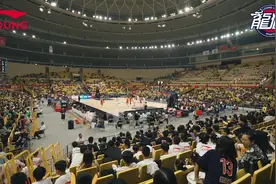 萌翻了！🥳广州朗肽海本主场揭幕战，几十位萌娃到场感受视频封面