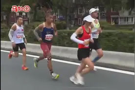 #长春马拉松 出息了，陪跑女子第一，蹭镜头，上央视一分多钟视频封面