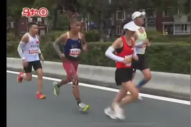 #长春马拉松 出息了，陪跑女子第一，蹭镜头，上央视一分多钟视频封面