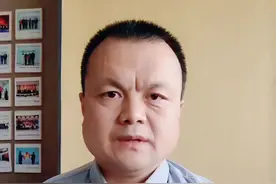 #律师解读男孩当街踢打母亲 男孩当街殴打自己的母亲大家怎么看？#故意伤害罪 #918勿忘国耻 #@DOU+小助手视频封面