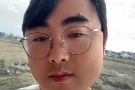 给股民朋友拜年 山顶资本、耐心资本、套牢资本、踏空资本的创始人，给大家拜年了#股民交流 #股票交流 #寂小桦 #投个呵呵视频封面