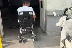 每次来到医院心情都是沉重的，不想来，却不的不来。人的一生充满许多无奈和心酸，都是拖着沉重的包袱在向前走。