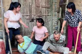 三女子遇险冷静机智自救最终逃出狼窝 #严厉打击违法犯罪 #严惩黑恶势力 #如何自救   #法治天下 #我的观影报告视频封面