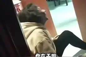 #看到中国孩子的刻苦学习，老外震惊了！视频封面