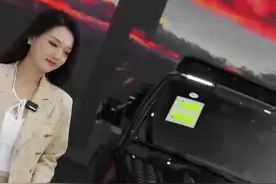 这台车，是您的菜嘛？ 虏曼挑战者黑武士 全球限量288台，请欣赏  #虏曼挑战者   #路虎卫士#豪华进口#SUV#硬派越野视频封面