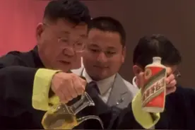 喝了口天花板，绿美人。#茅台视频封面