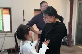 今天来到常州徒弟家@常州卡戴珊 ，见到了我绯闻男友，一大家子吃饭！#盛姐 #盛卡戴珊 #国庆假期被安排明白了视频封面